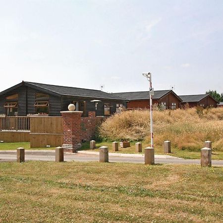 Weston Wood Lodges Melbourne  Eksteriør billede