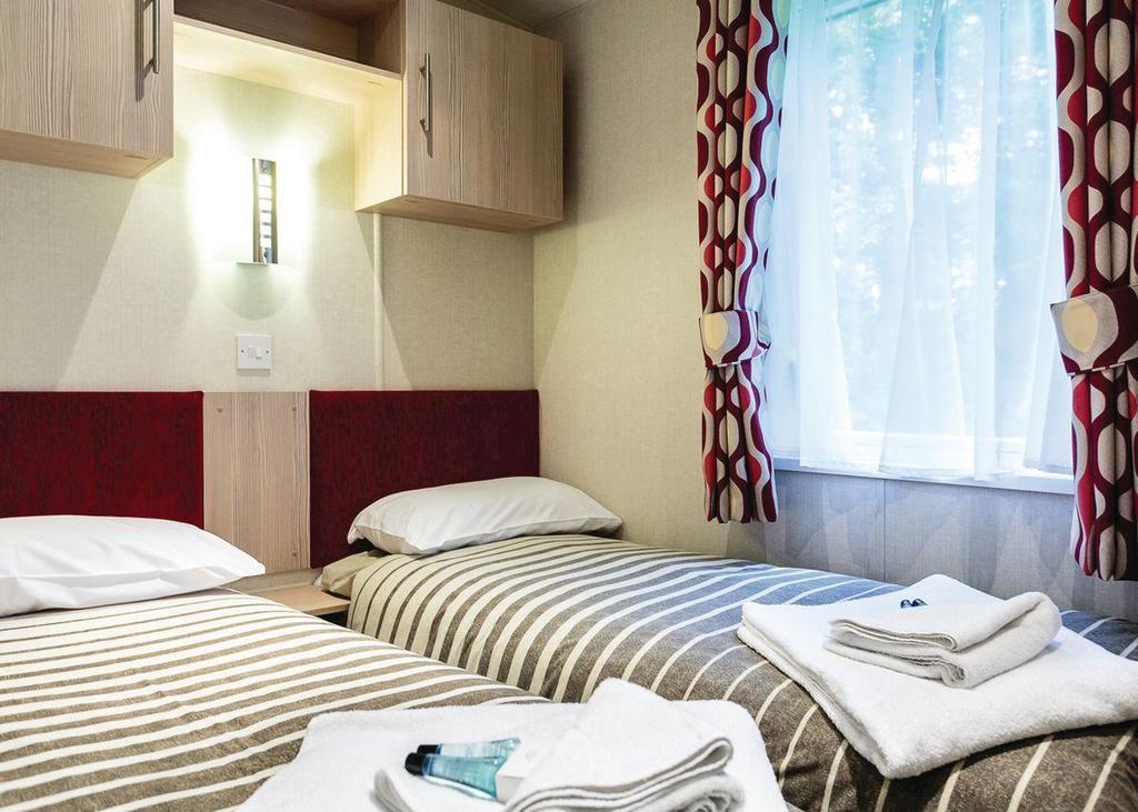 Weston Wood Lodges Melbourne  Eksteriør billede